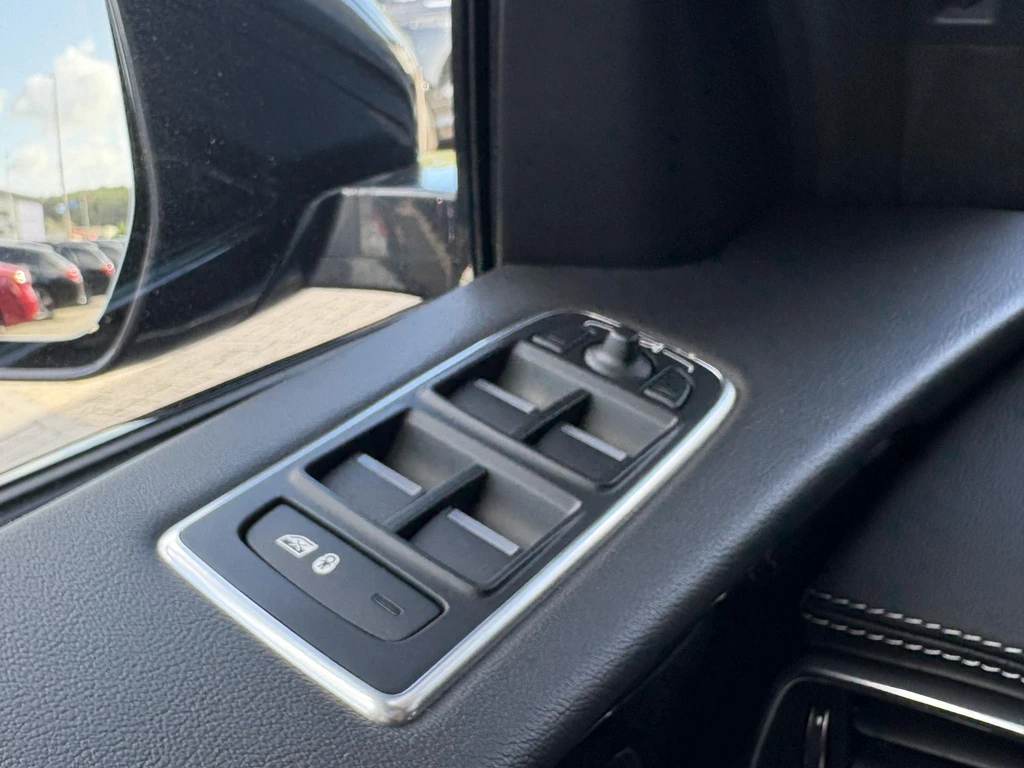 Jaguar F-PACE – foto 31