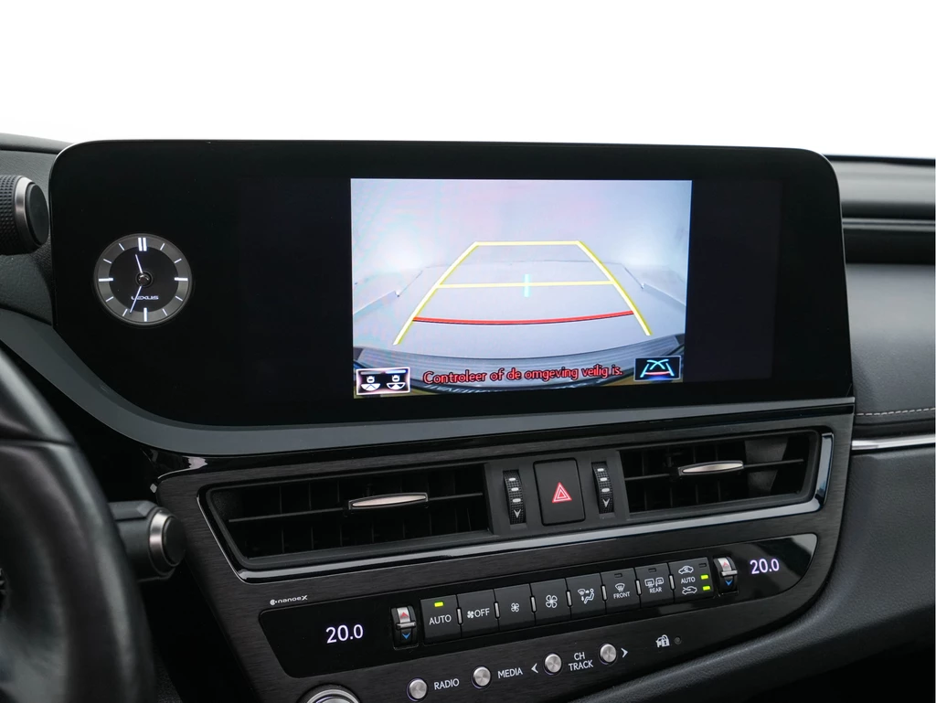 Lexus ES – foto 18