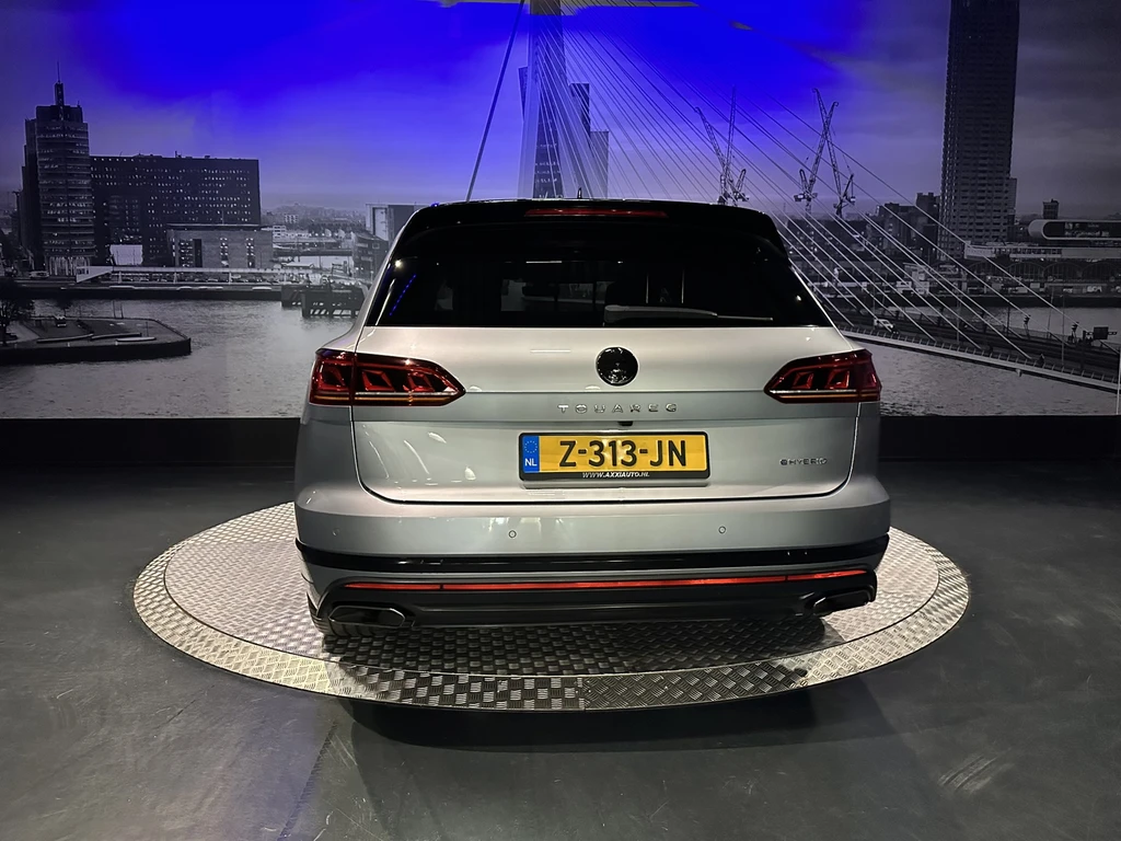 Volkswagen Touareg – foto 7