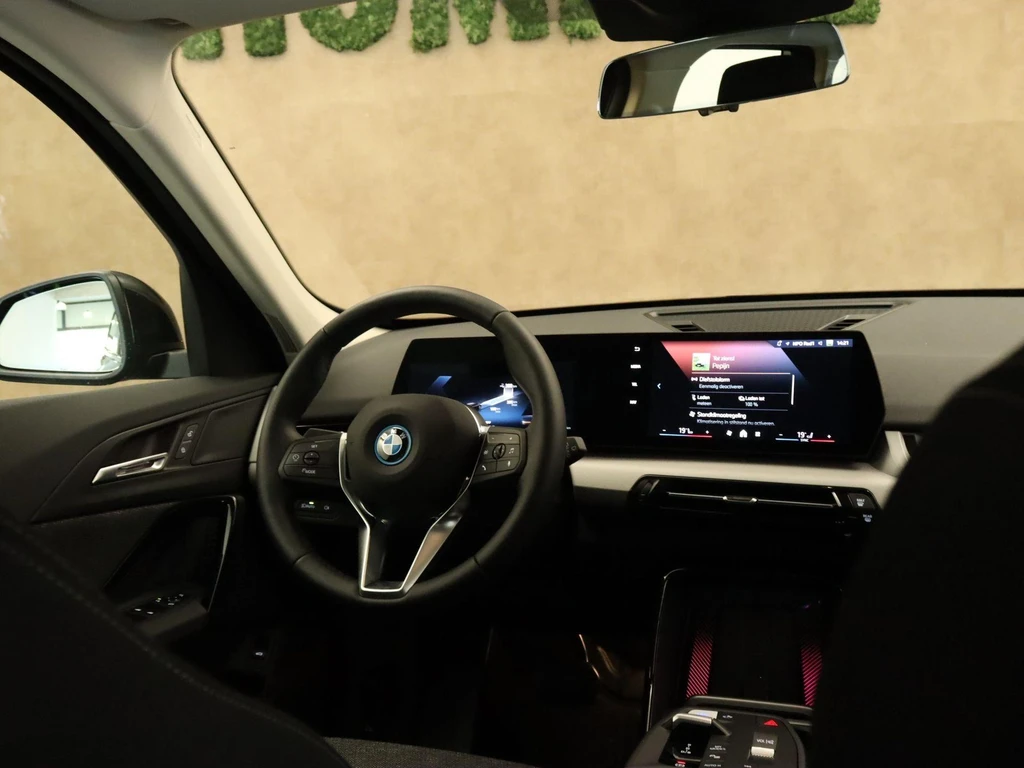 BMW iX1 – foto 17
