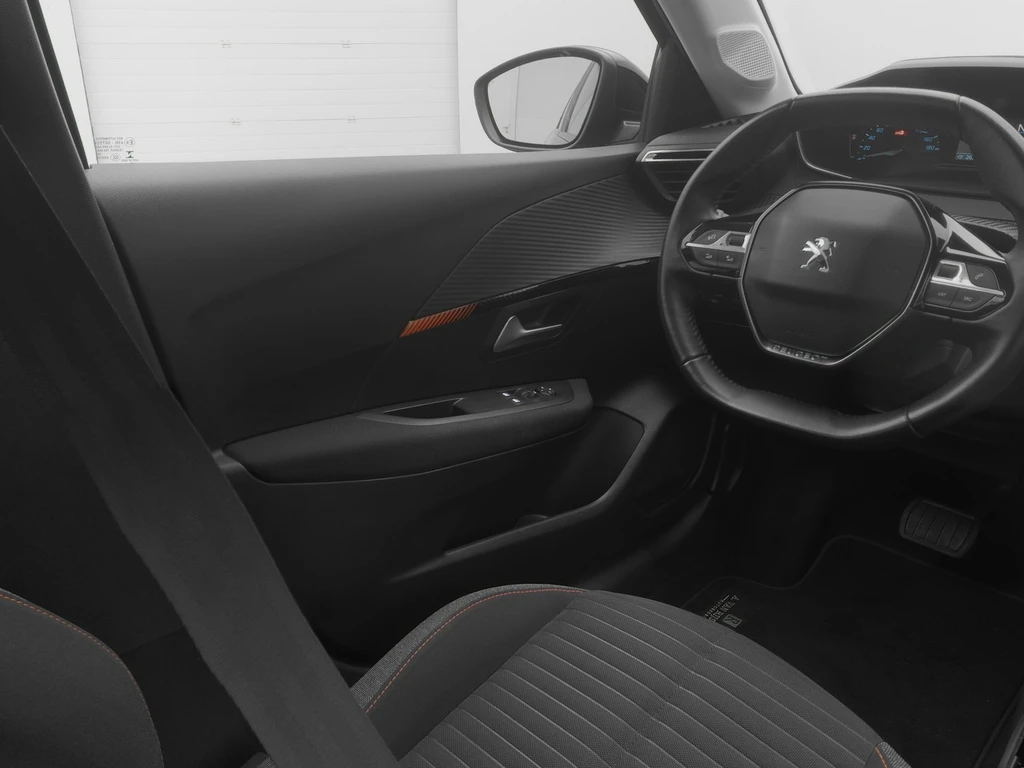 Peugeot e-208 – foto 27