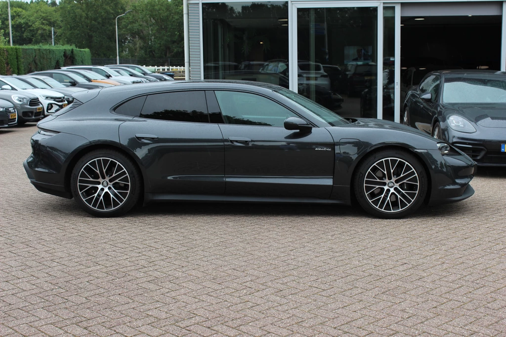 Porsche Taycan – foto 5