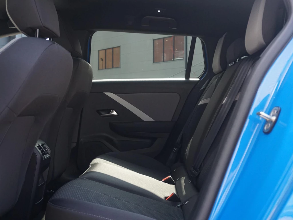 Opel Astra – foto 37