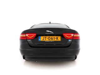 Jaguar XE – thumbnail 3