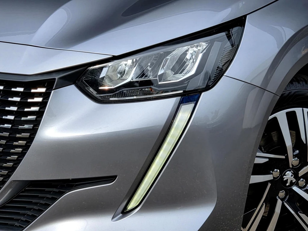 Peugeot 208 – foto 43