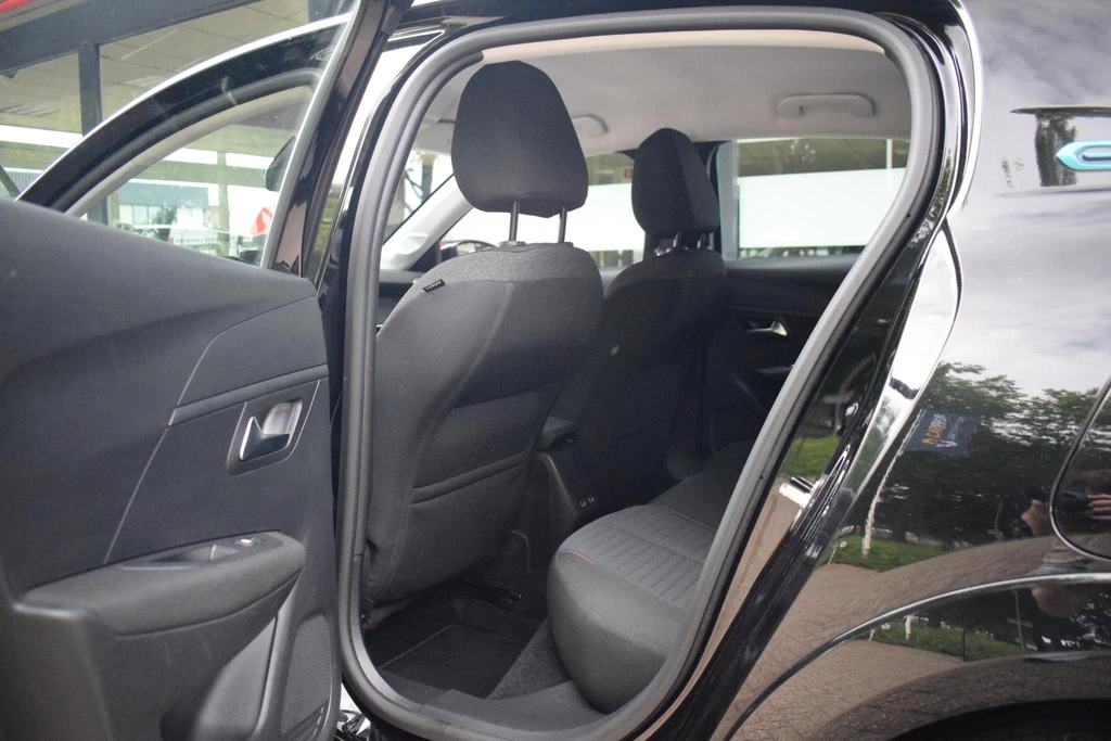 Peugeot e-208 – foto 14