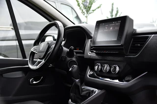 Renault Trafic – thumbnail 23