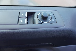 Ford Transit Custom – thumbnail 25