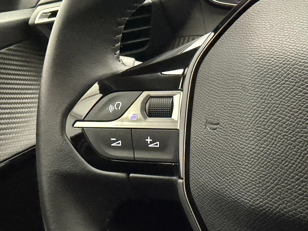 Peugeot 208 – foto 17