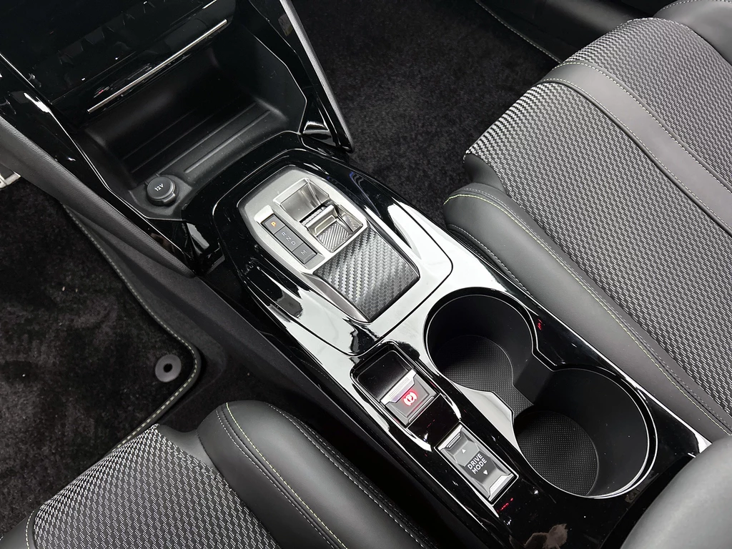 Peugeot 208 – foto 11