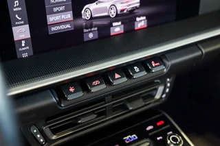 Porsche 911 – thumbnail 45