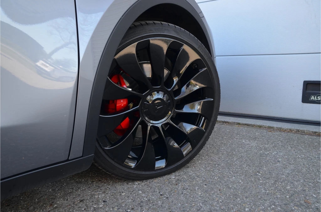 Tesla Model Y – foto 9