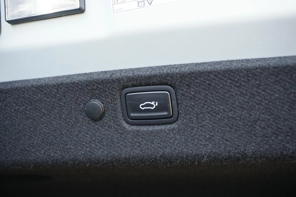 Kia EV4 – foto 15