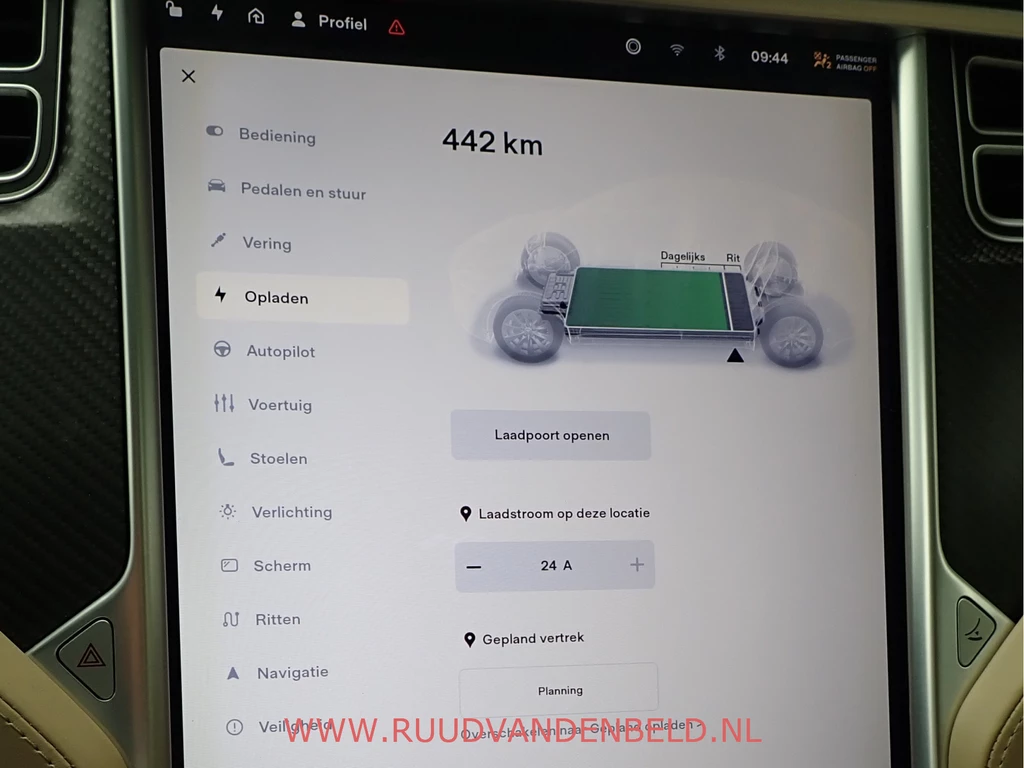 Tesla Model X – foto 16