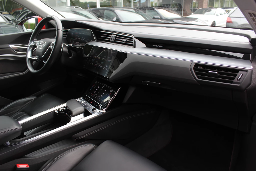 Audi e-tron – foto 17