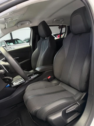 Peugeot 208 – thumbnail 13