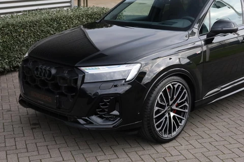 Audi Q7 60 TFSIe 4-wielsturing l Massage l Trekhaak l B&O