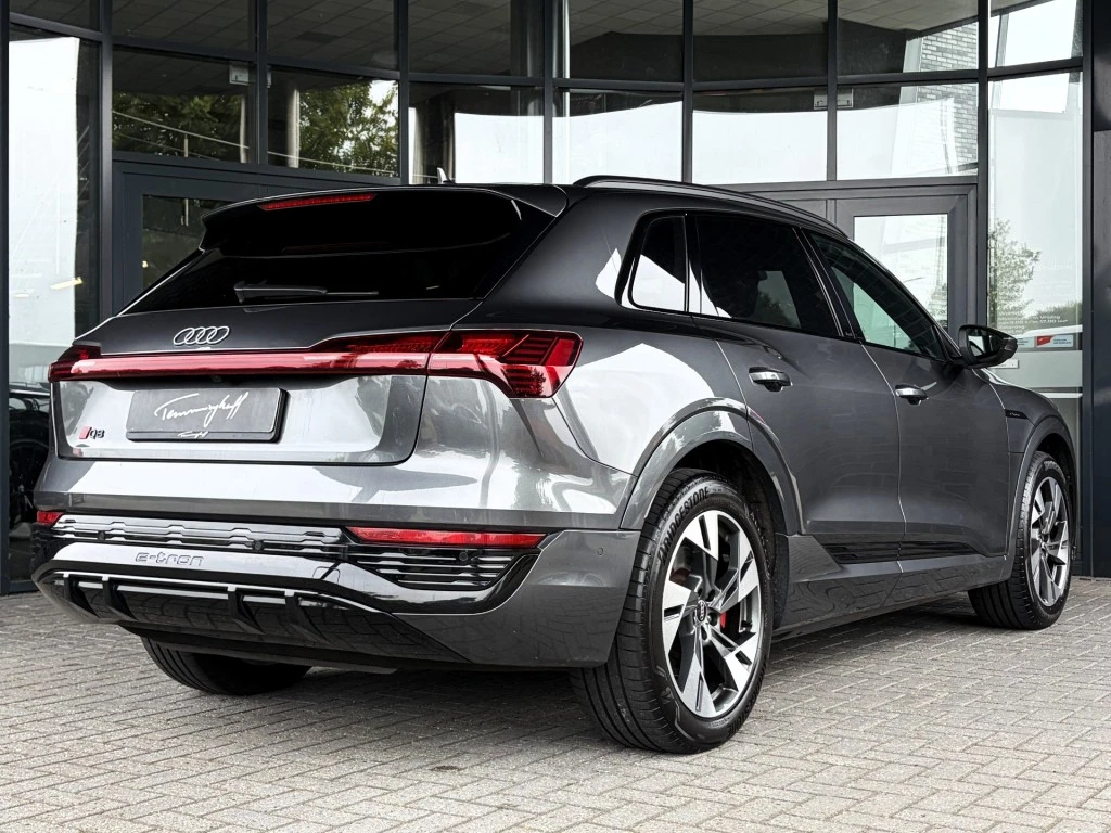 Audi Q8 e-tron – foto 4