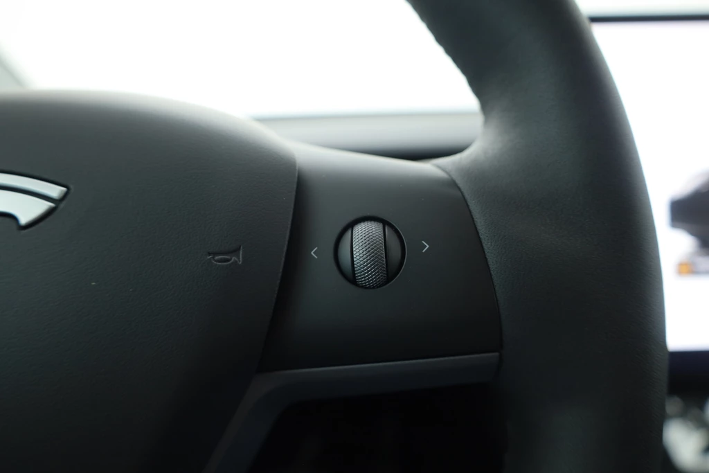 Tesla Model Y – foto 16