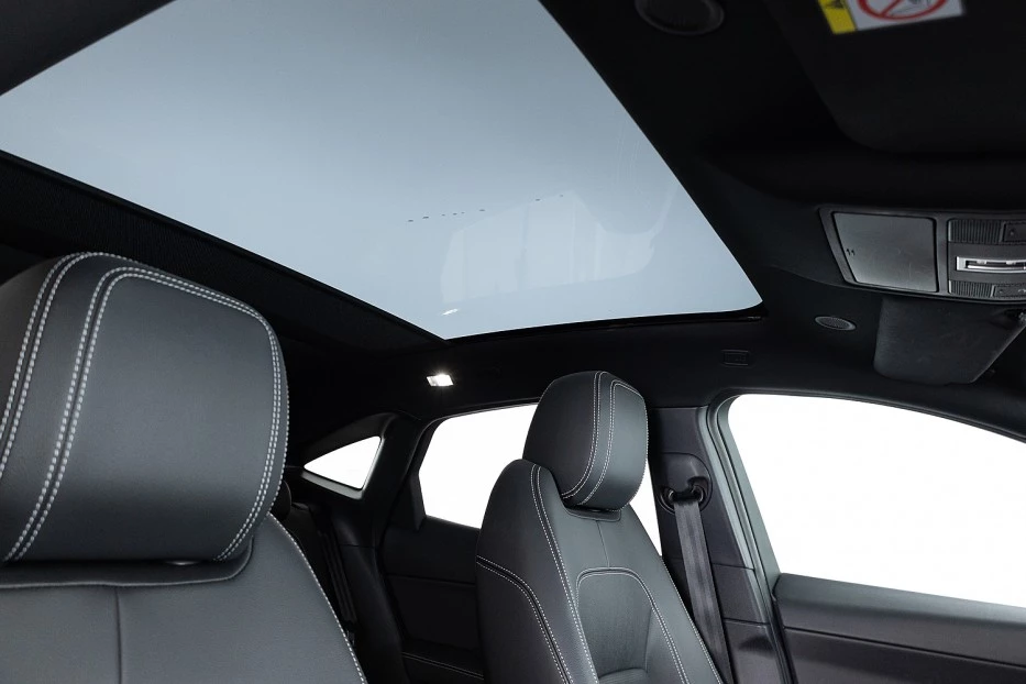 Jaguar E-PACE – foto 15