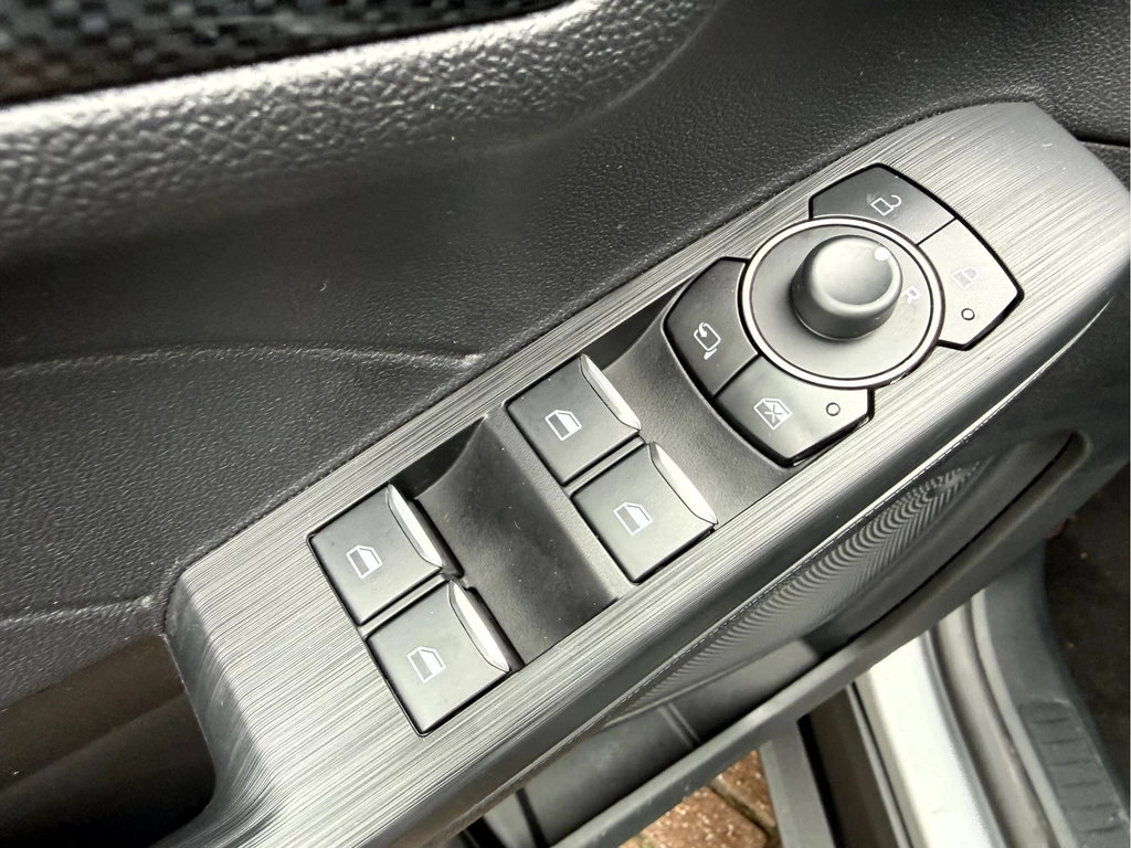 Ford Kuga – foto 18
