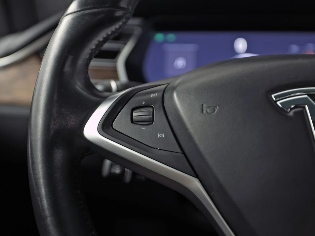 Tesla Model X – foto 19