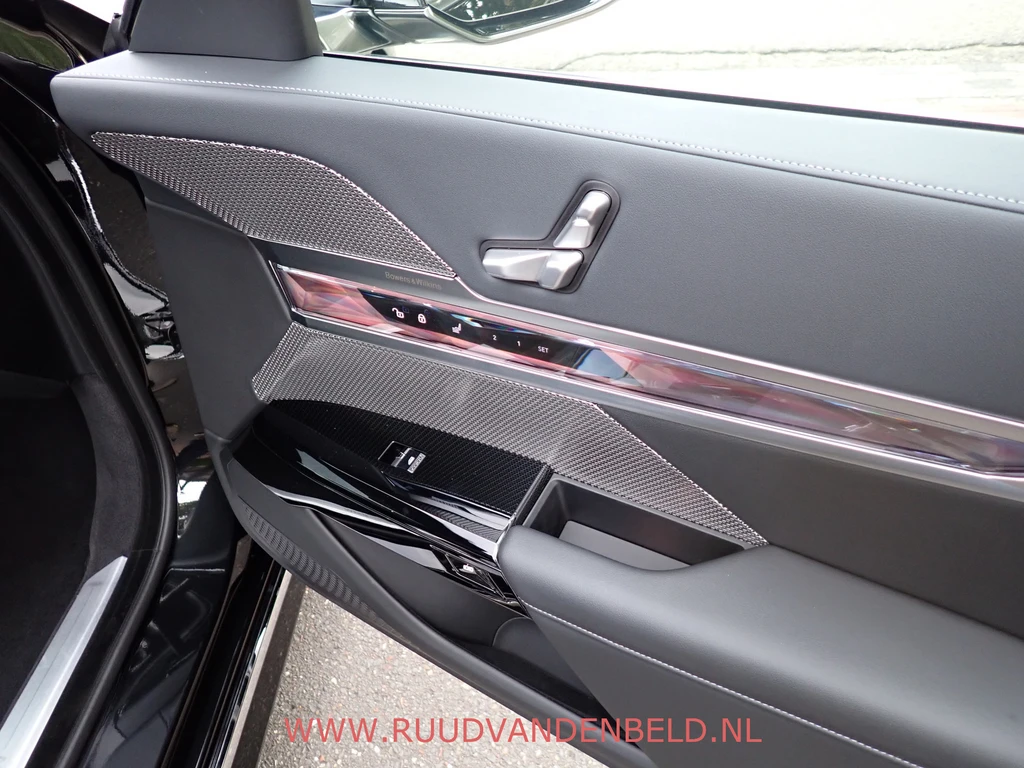 BMW i7 – foto 27