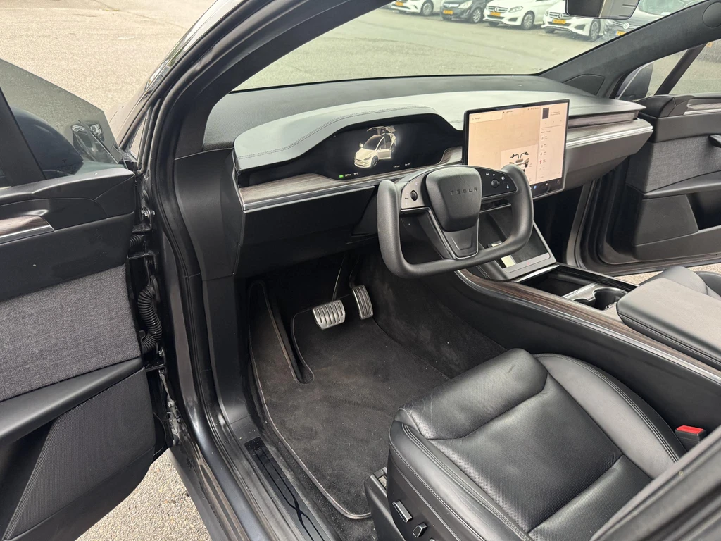 Tesla Model X – foto 11