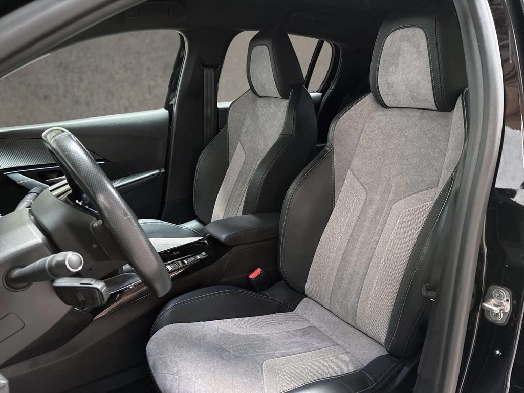 Peugeot 208 – foto 13