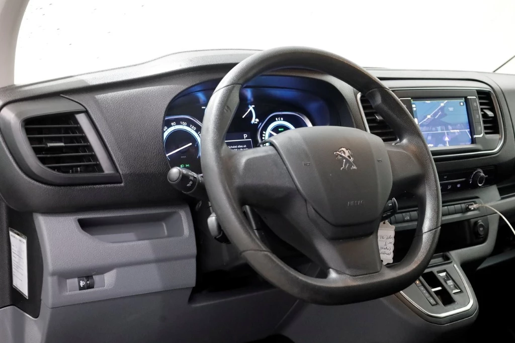 Peugeot e-Expert – foto 12