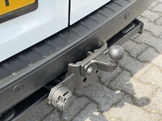 Ford Transit Custom – thumbnail 24