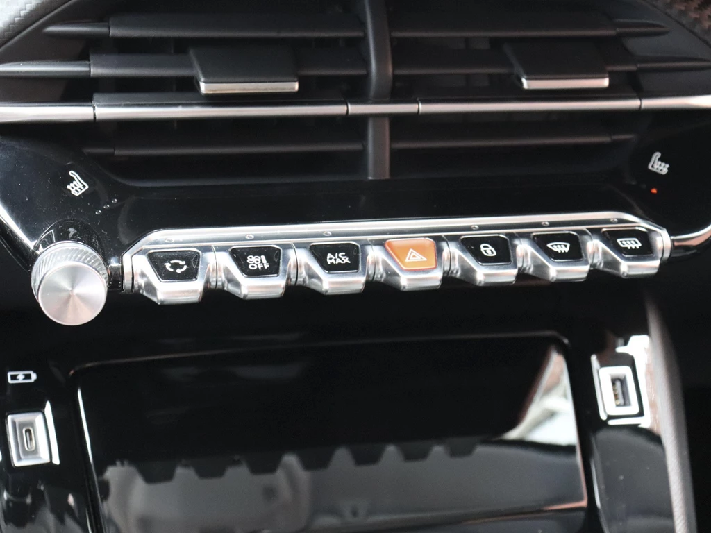 Peugeot 208 – foto 26