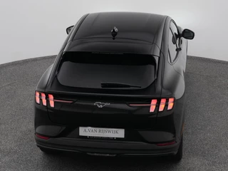 Ford Mustang Mach-E – thumbnail 8