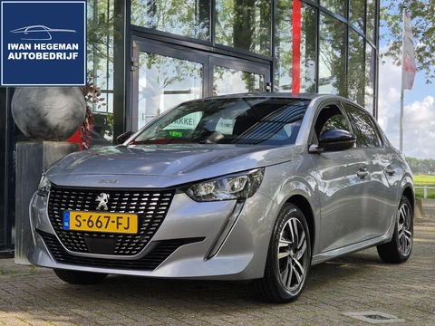 Peugeot 208 1.2 PureTech Allure Pack AUTOMAAT | Climate Control | Cruise Control | Navigatie | Licht metalen velgen | Parkeercamera