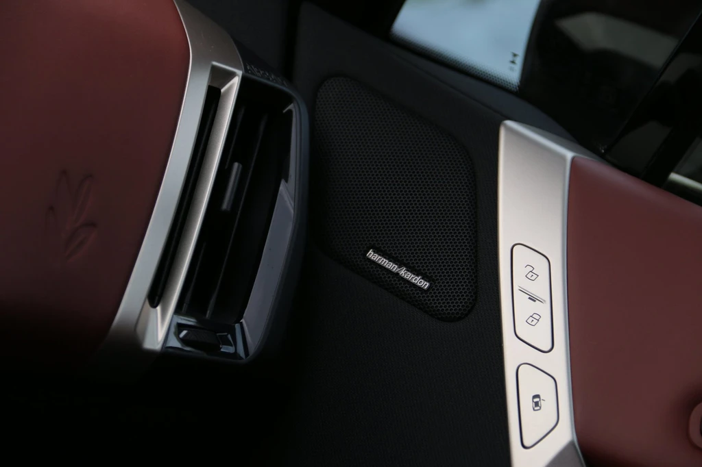 BMW iX – foto 24
