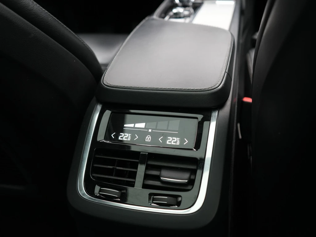 Volvo XC90 – foto 32