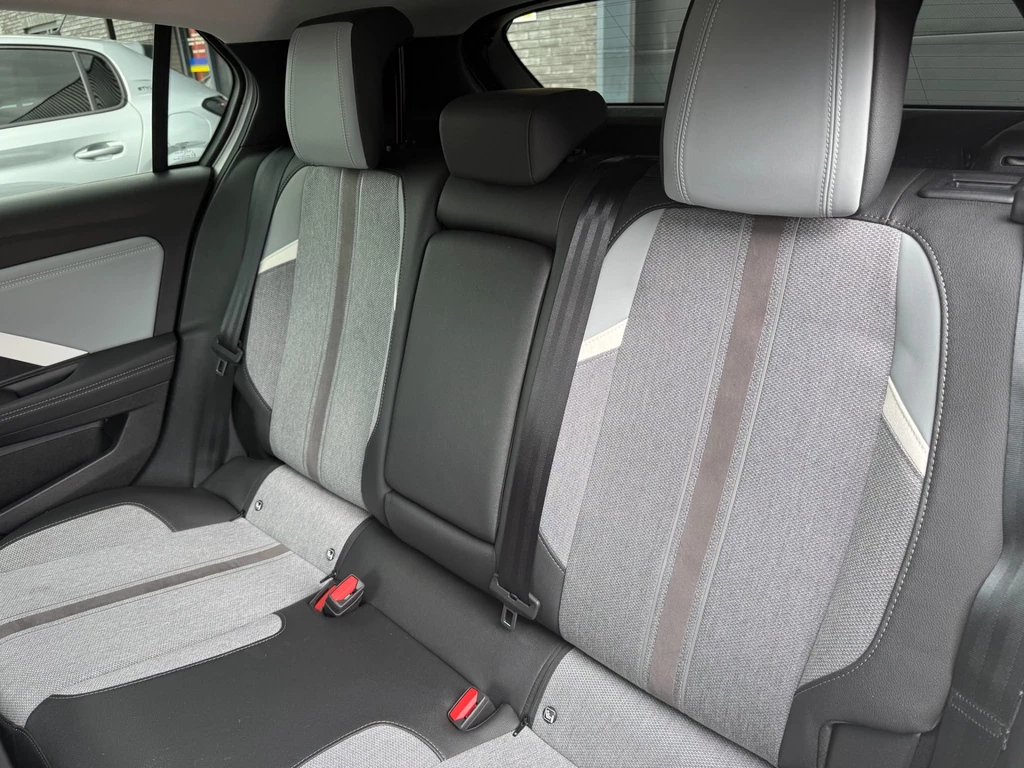 Opel Astra – foto 28