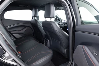 Ford Mustang Mach-E – thumbnail 12