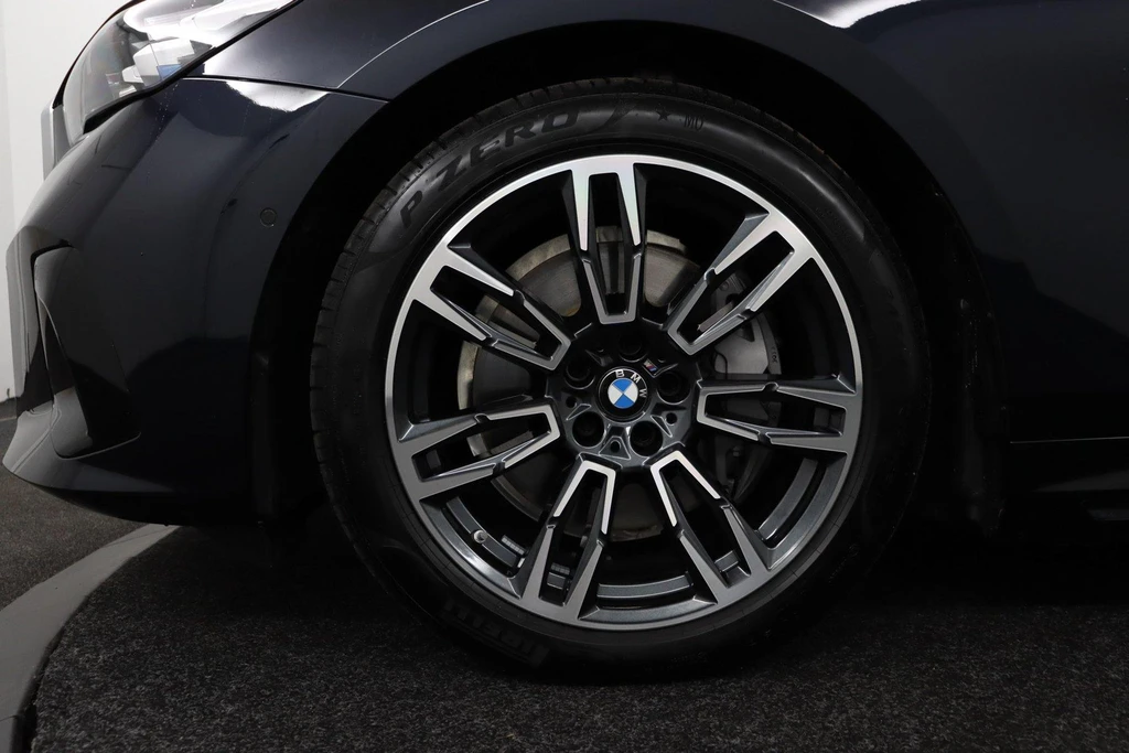 BMW i5 – foto 33