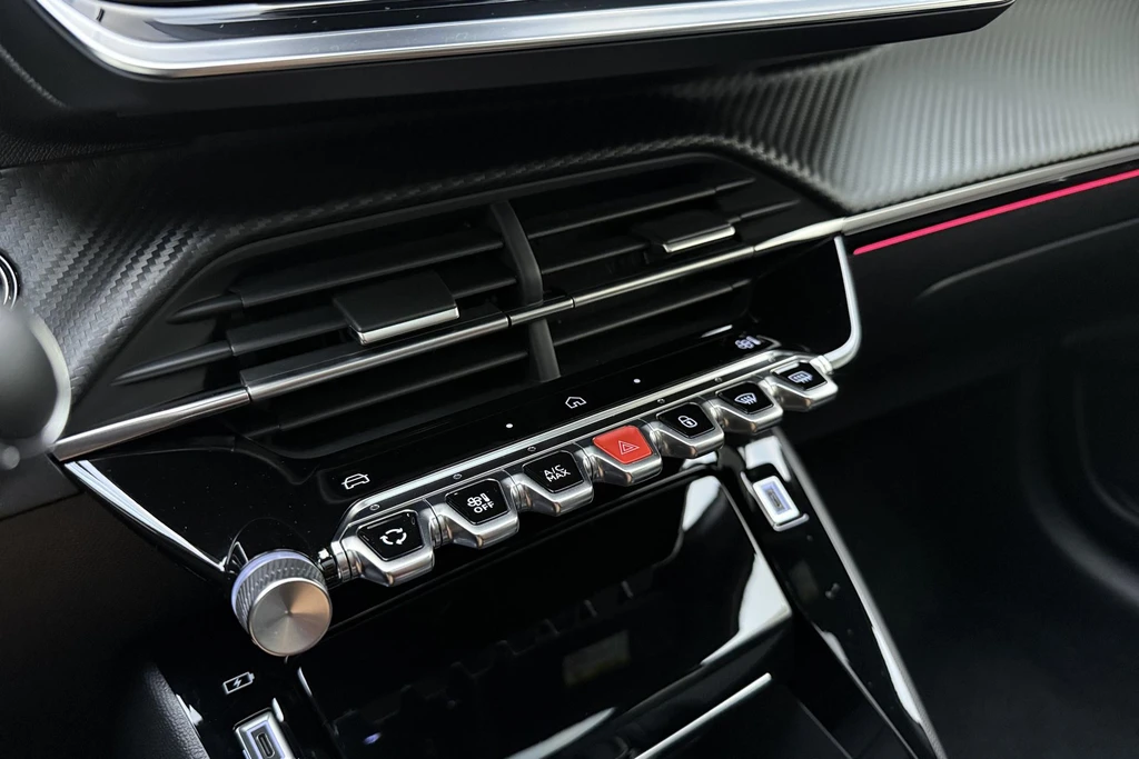Peugeot 208 – foto 26