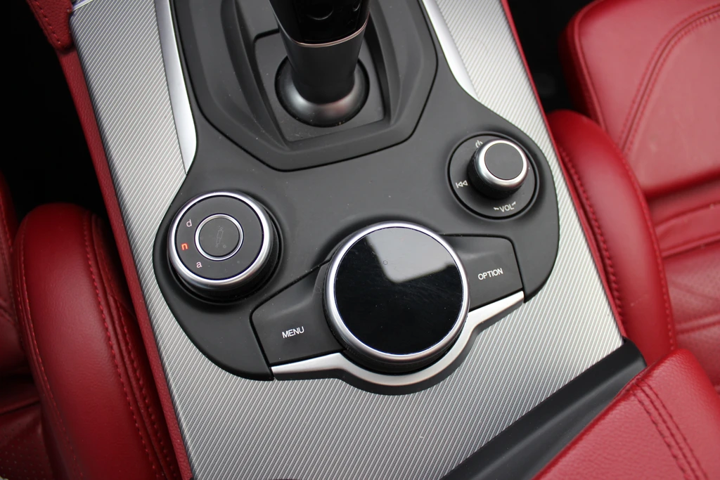 Alfa Romeo Stelvio – foto 30
