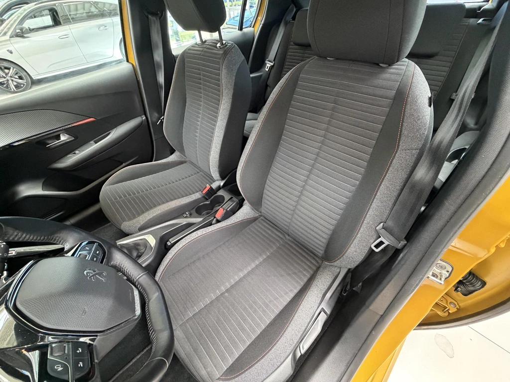 Peugeot 208 – foto 19
