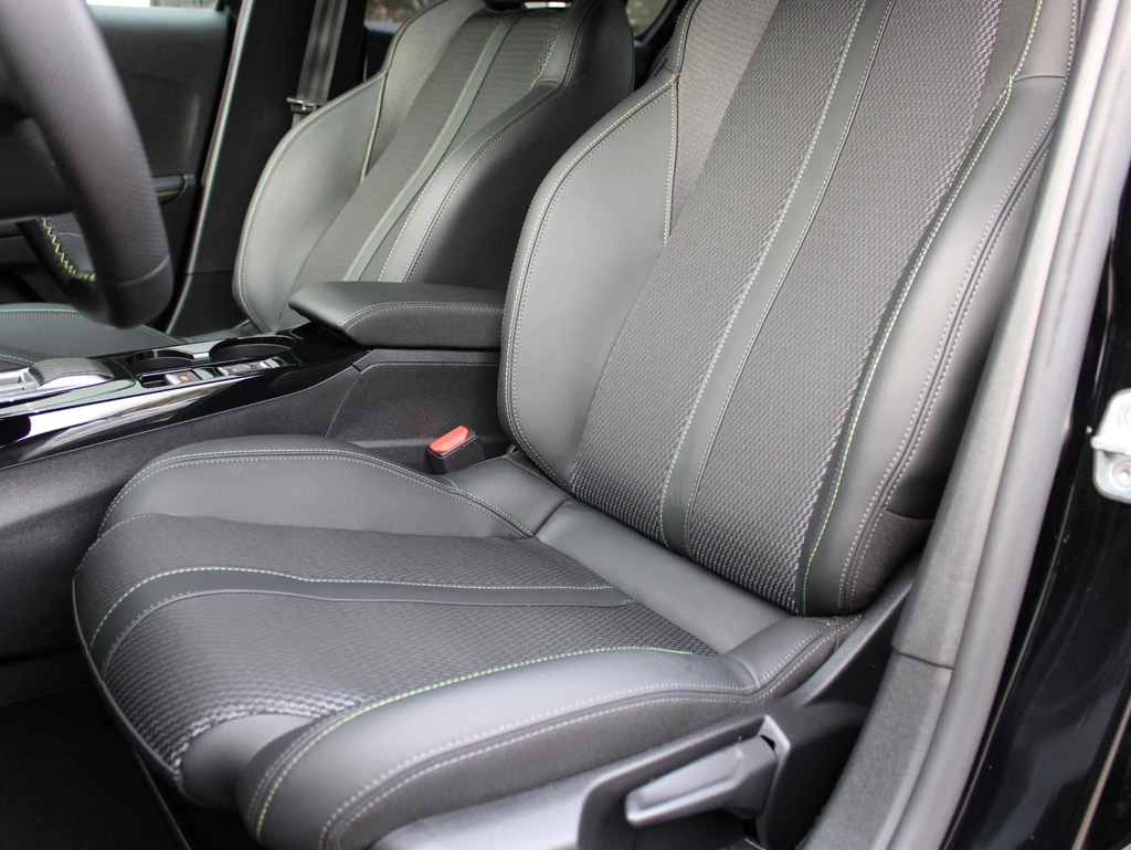 Peugeot 208 – foto 9