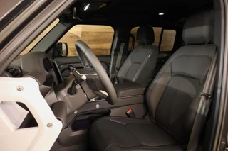 Land Rover Defender – thumbnail 12
