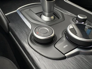 Alfa Romeo Giulia – thumbnail 40