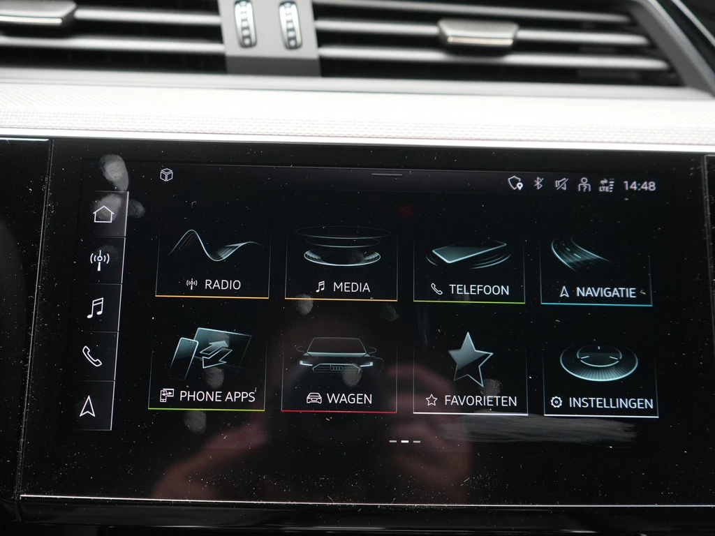 Audi Q8 Sportback e-tron – foto 24
