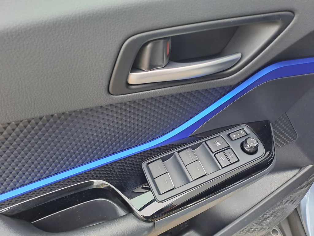Toyota C-HR – foto 19