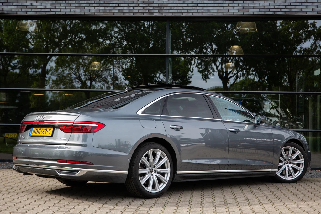 Audi A8 – foto 4