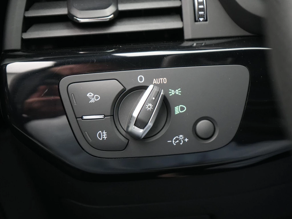 Audi RS4 – foto 33