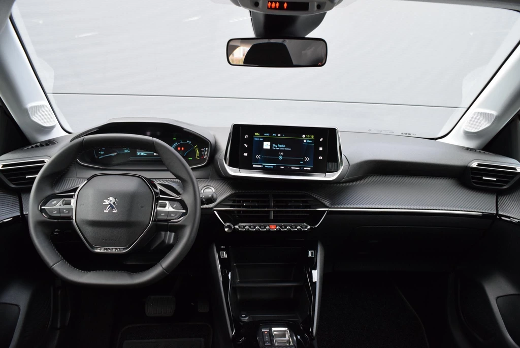 Peugeot e-208 – foto 12